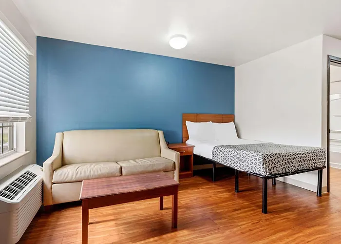 Woodspring Hotel 3*