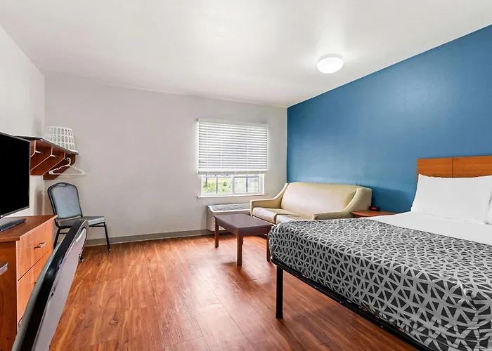 Woodspring Hotel
