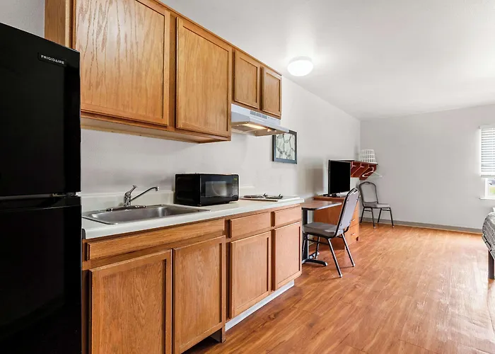 Woodspring Hotel Tulsa